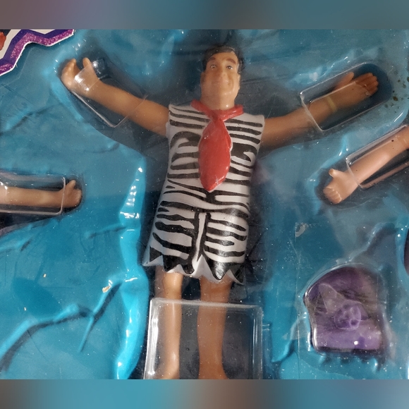 Flinstones bendable figures with accessories. - Picture 5 of 7